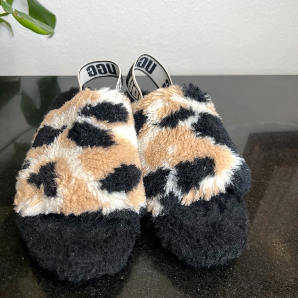 UGG Women's Black Tan White Leopard Faux‎ Fur Slide Slippers